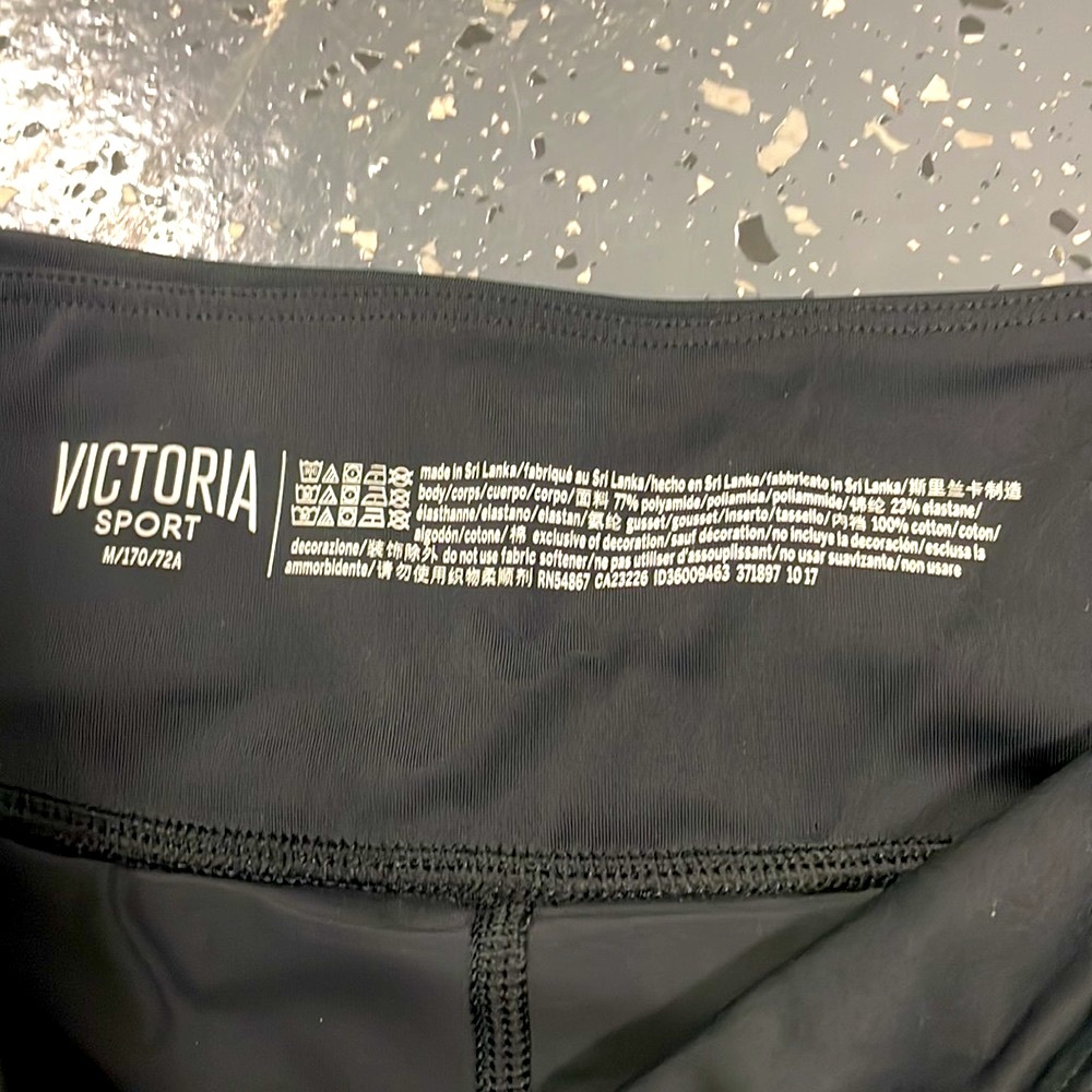 NEW Victoria Secret Sport Women’s Athletic Leggings Medium - Picture 3 of 5